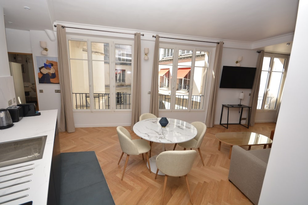 Reva Suites