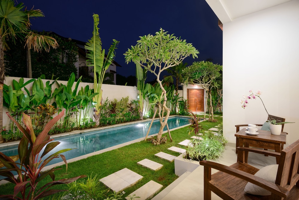 Echo Beach Villa & Apartment - Image 4