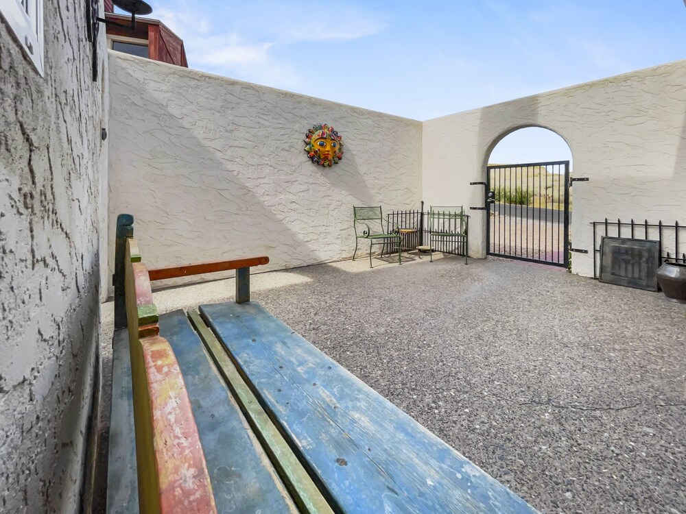 Fairway Desert Vista-valley Views Next To Golf 3 Bedroom Home