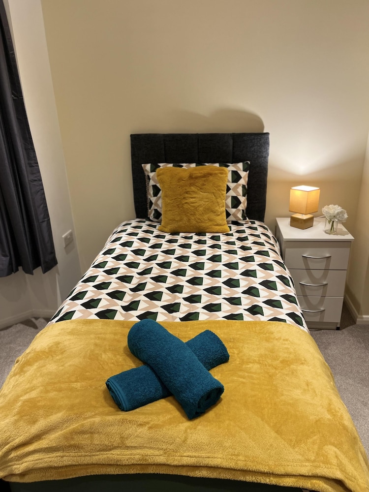 Central Location 2-bed Apartment in Maidstone view 5