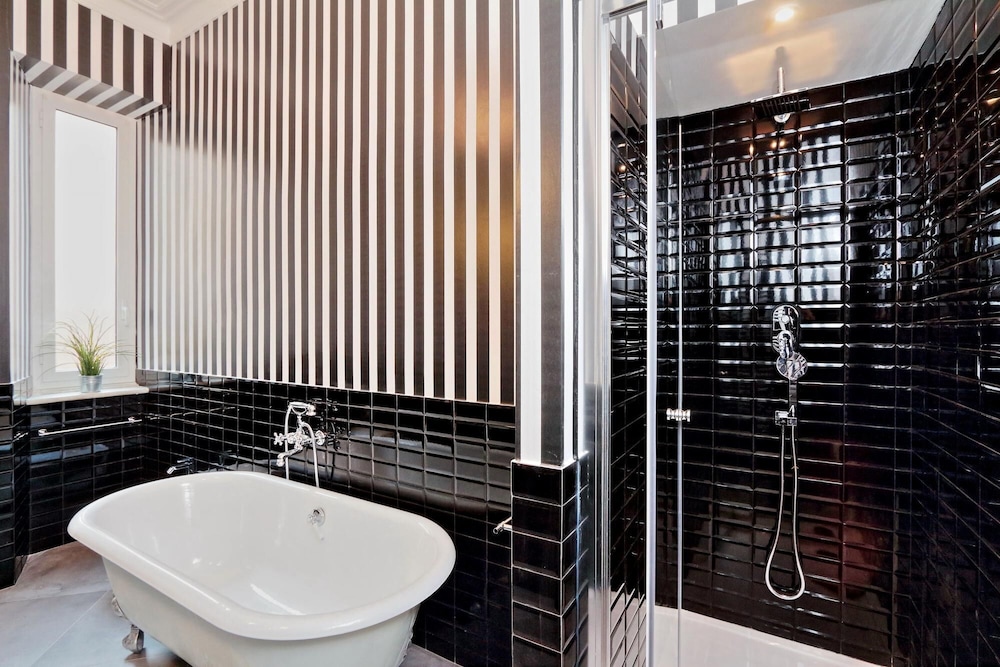 Rm-h501-pale6g3 Monti Apartments - M11