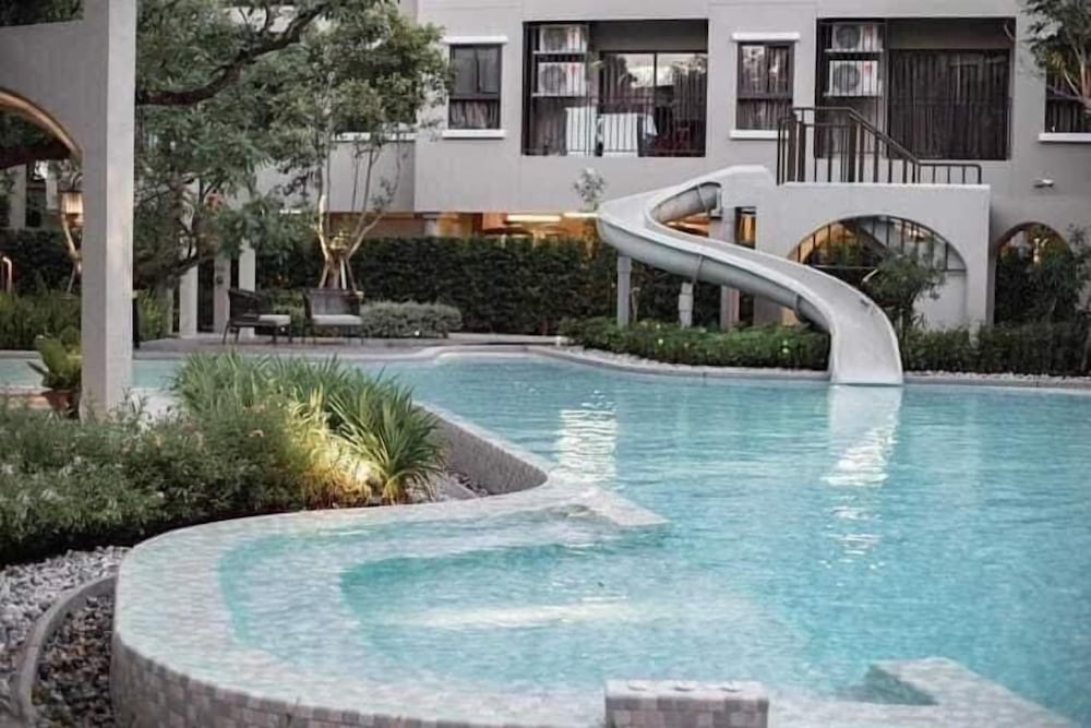 Lacasita Huahin Near beach view 5