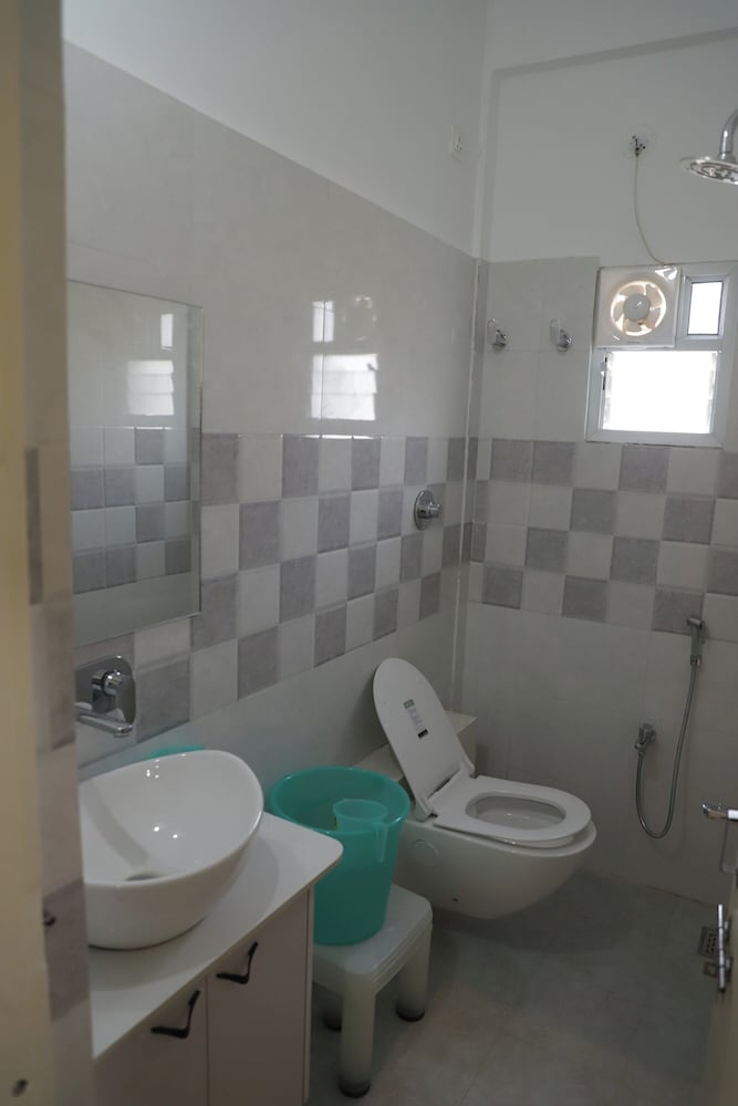 V & U Homestay Sadar