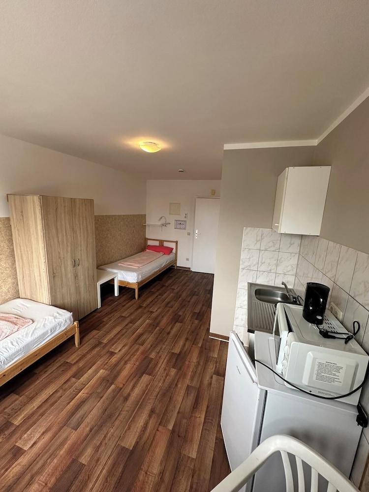 2-Rent Group Hostel Apartments HAN53