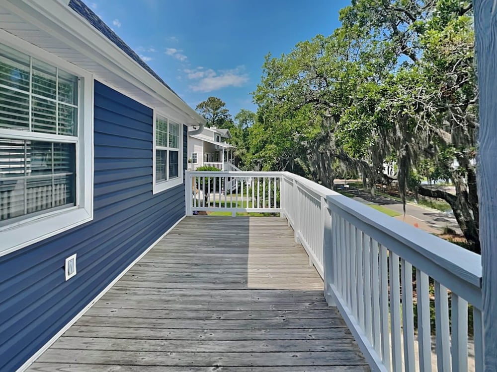 Sea Walk Cottage by Tybee Vacation Rentals