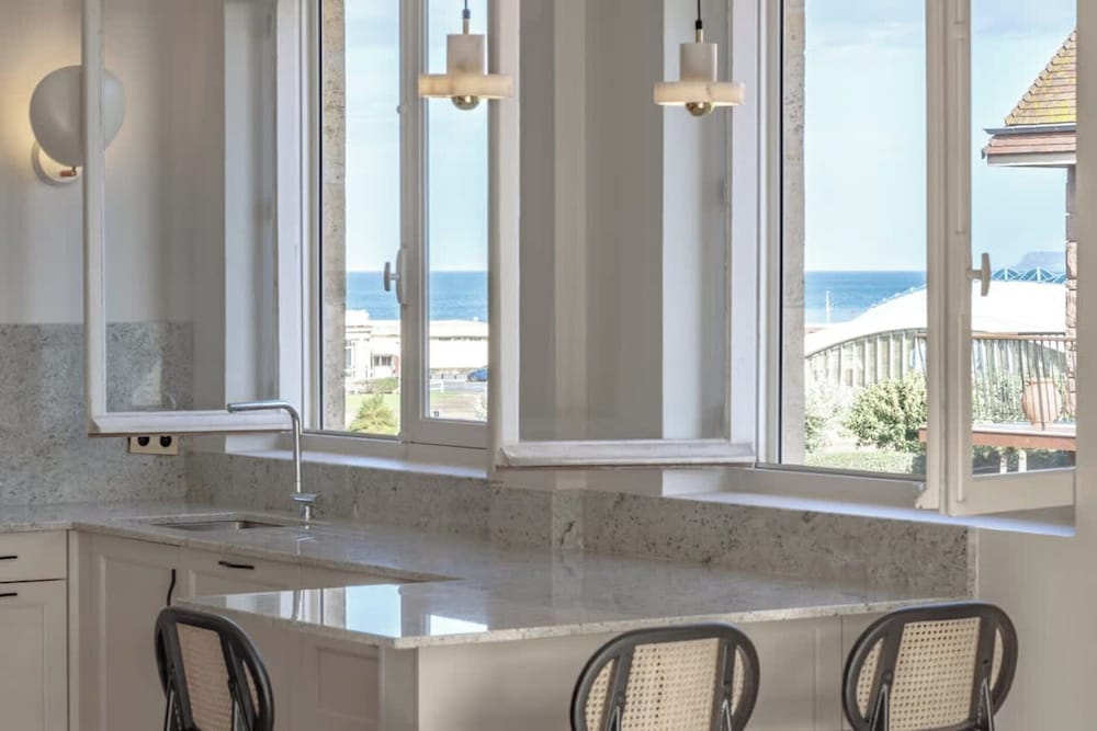 Luxury sea View 3br-2ba With Services in Deauville