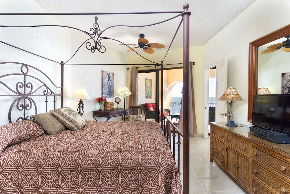 Casa Frida Massive Condo Sleeps up to 12!