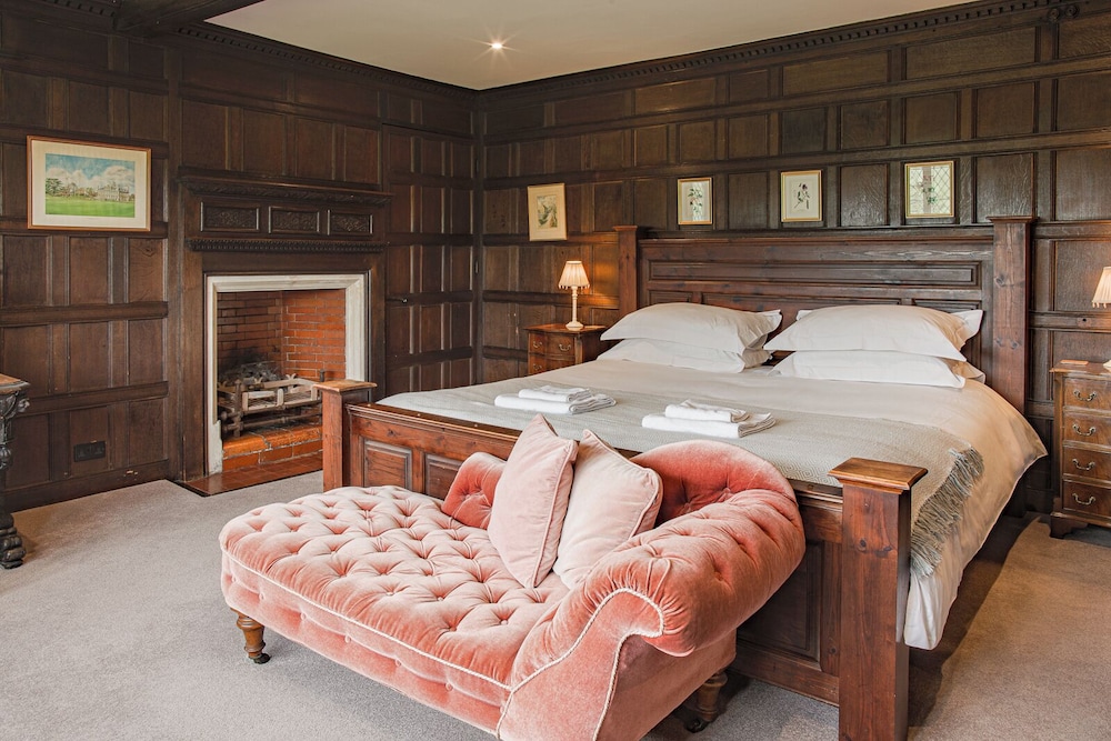 Severn End - 15th Century Manor House view 4