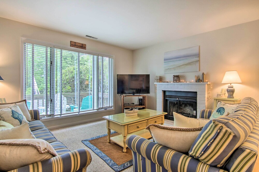 1 Mi to Bethany Beach: Quiet Home w/ Pool Access