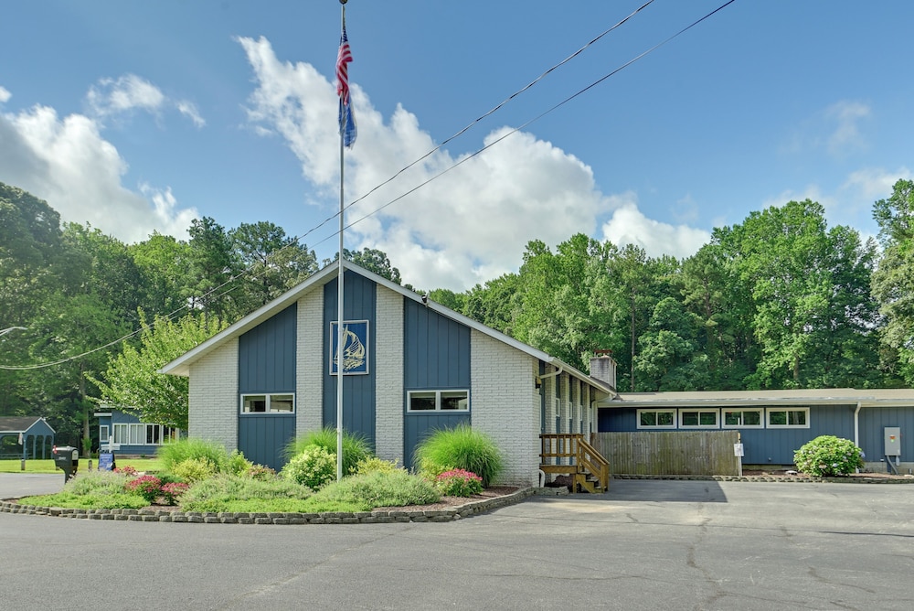 Pool & Marina Access: Lewes Home w/ Fenced Yard!