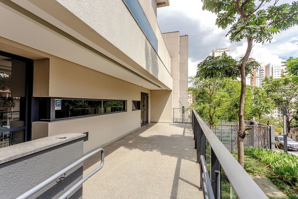 Piscina-academia-AC-Brazilian Corner