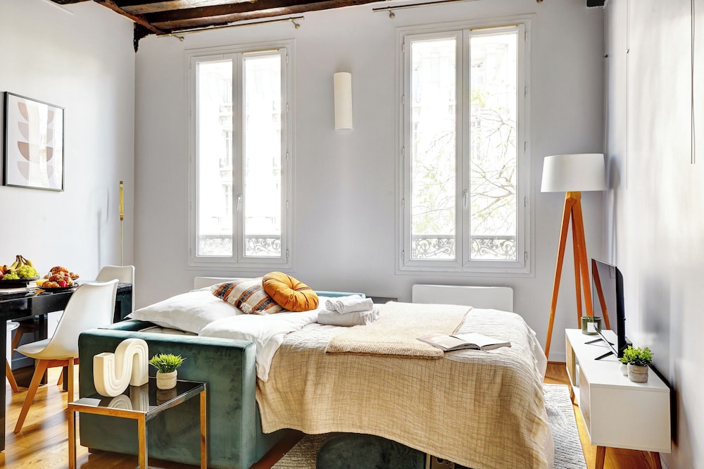 Chic 1BR Near Le Marais & Picasso Museum