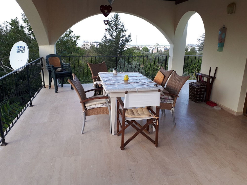 Sea Breeze Mountain Villa
