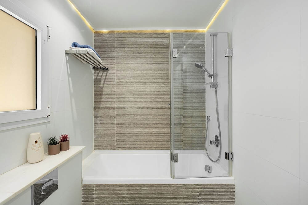 Royal Park Apt Resort by Sea N Rent