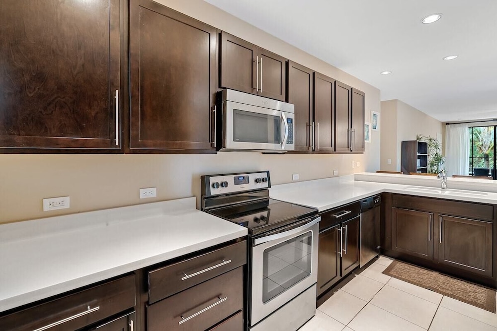 3BD Beauty in Coco - Have Coffee or Meals Overlooking Pool