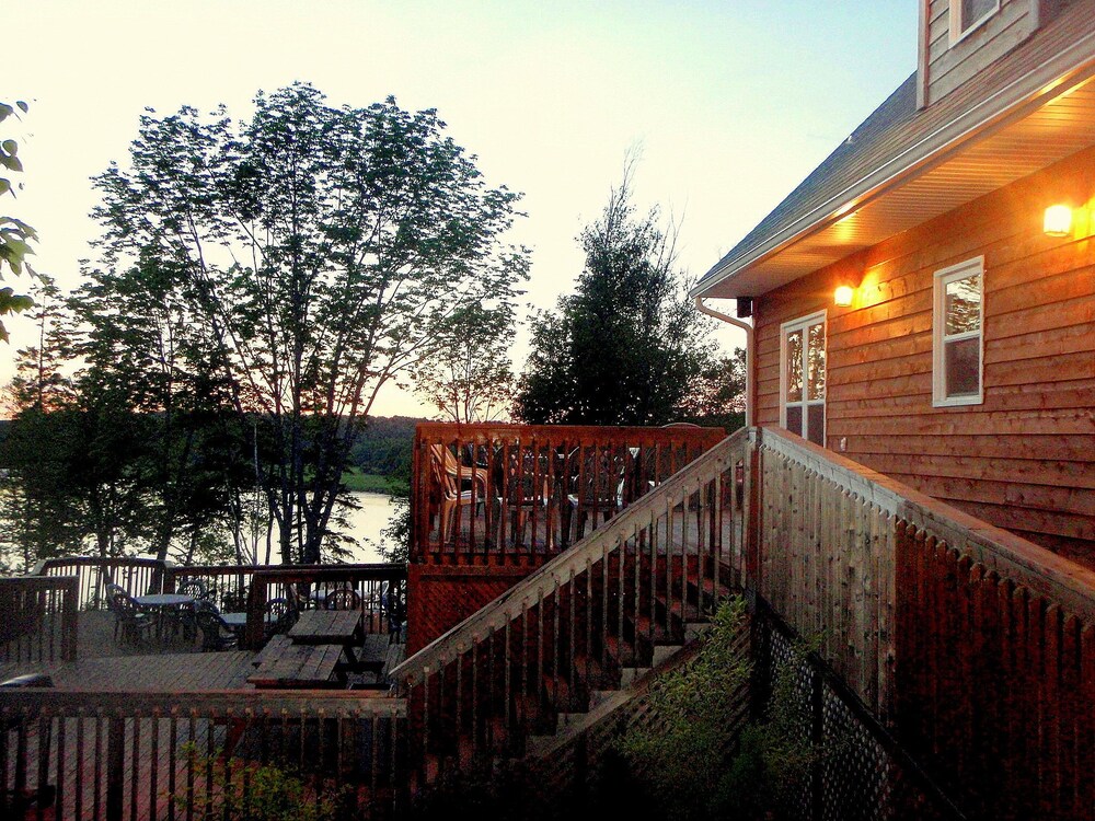 Tidal Bore Rafting Resort