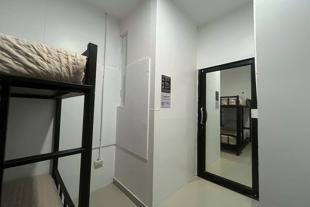 Lazy Lizard Hostel