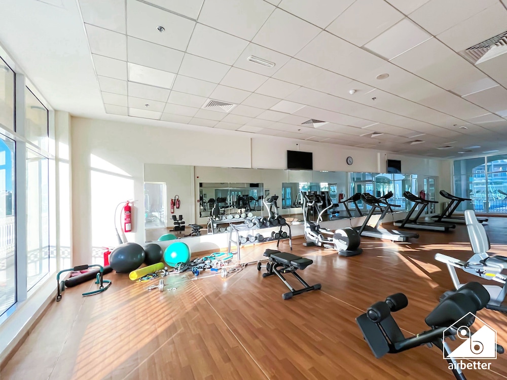 Relaxing ST Getaway Balcony, Pool & Gym Access