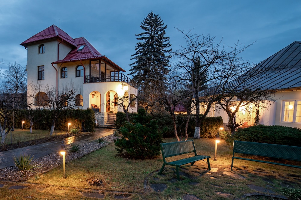Zaivan Retreat