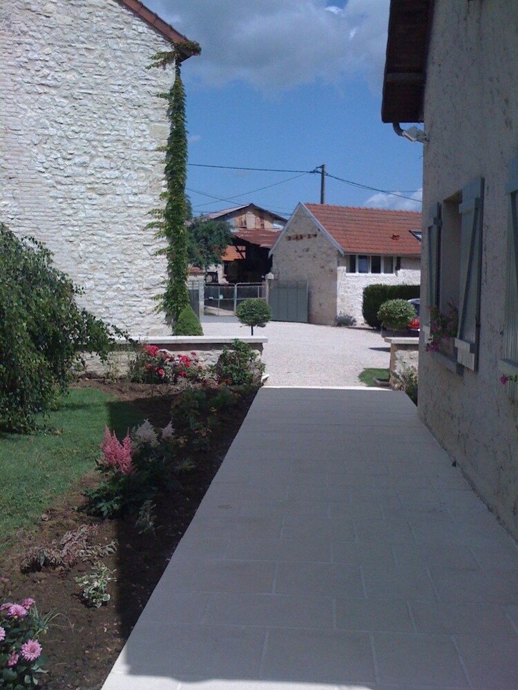 Photo 6