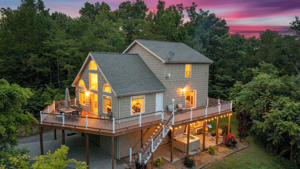 Cozy 3BR Lake Access w Sauna