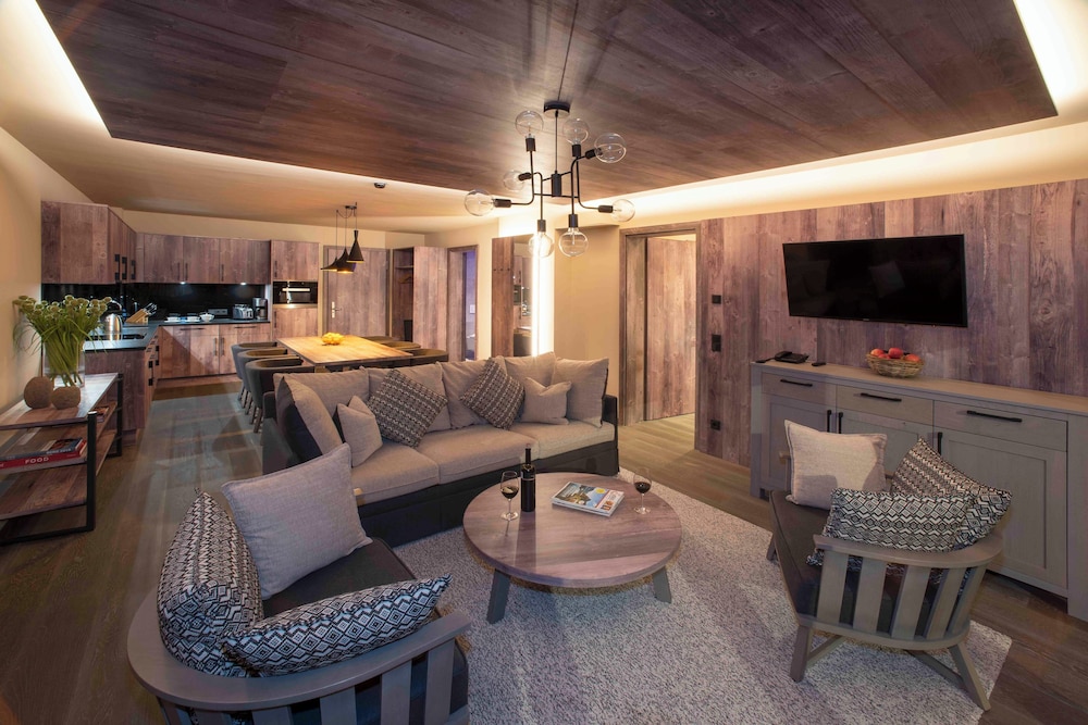 Mountain Spa Residences