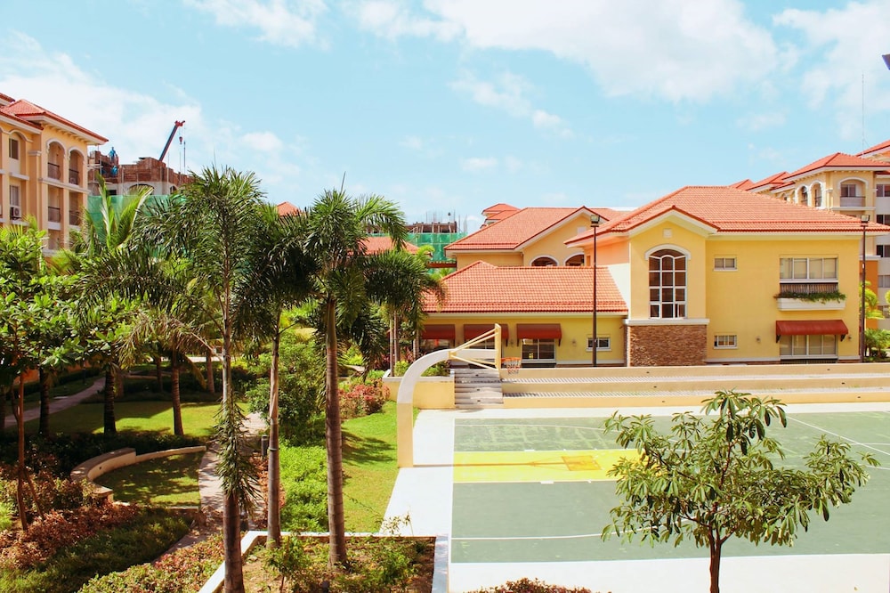 2 Bedroom at San Remo Oasis near SM Seaside