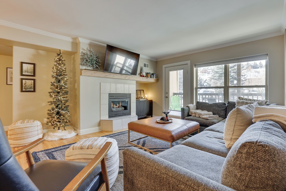 Close to Beaver Creek & Vail: Cozy Edwards Condo!