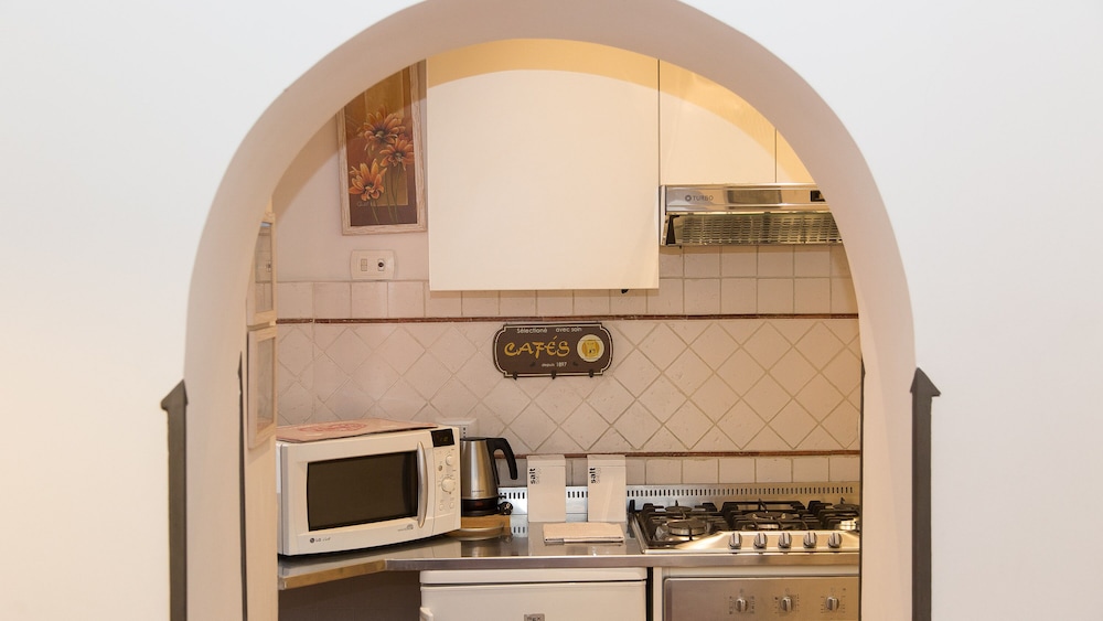 Rental in Rome San Trifone