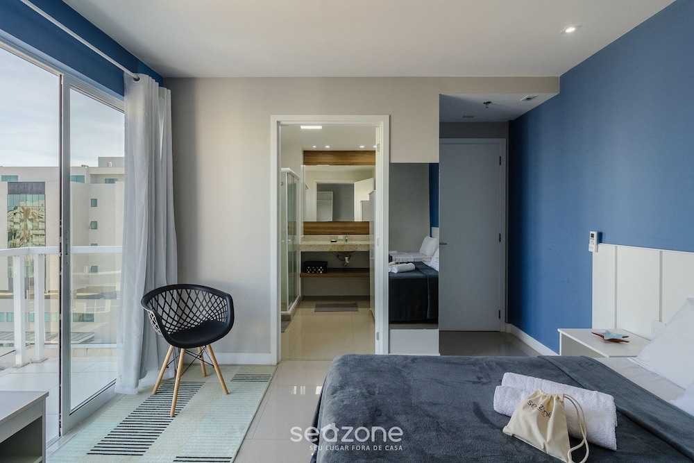 Stay With Pool and Sauna Just Steps From the Beach in Cabo Frio - HSC