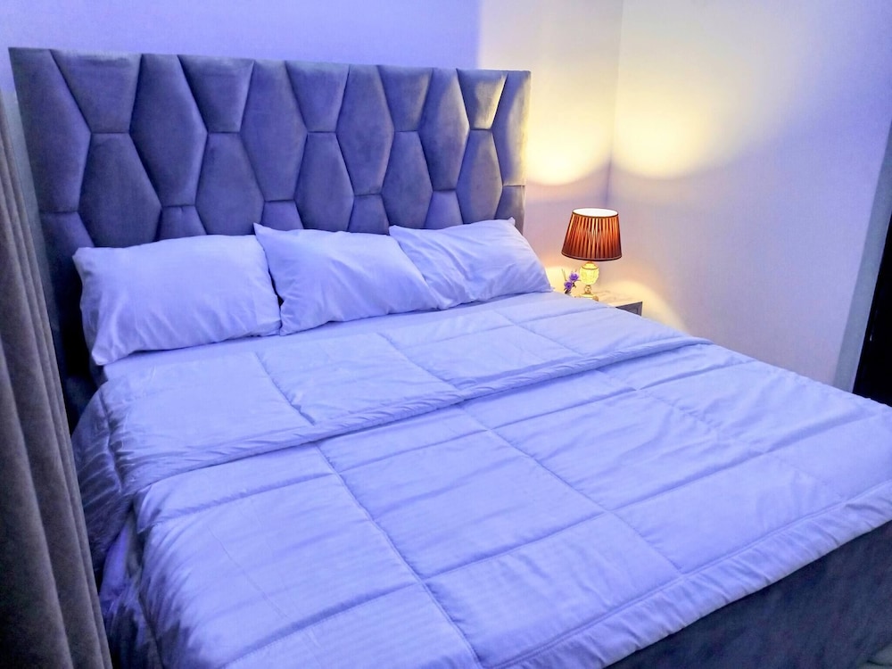 Lovely 2-bedroom Serviced Apartment With a Balcony view 4