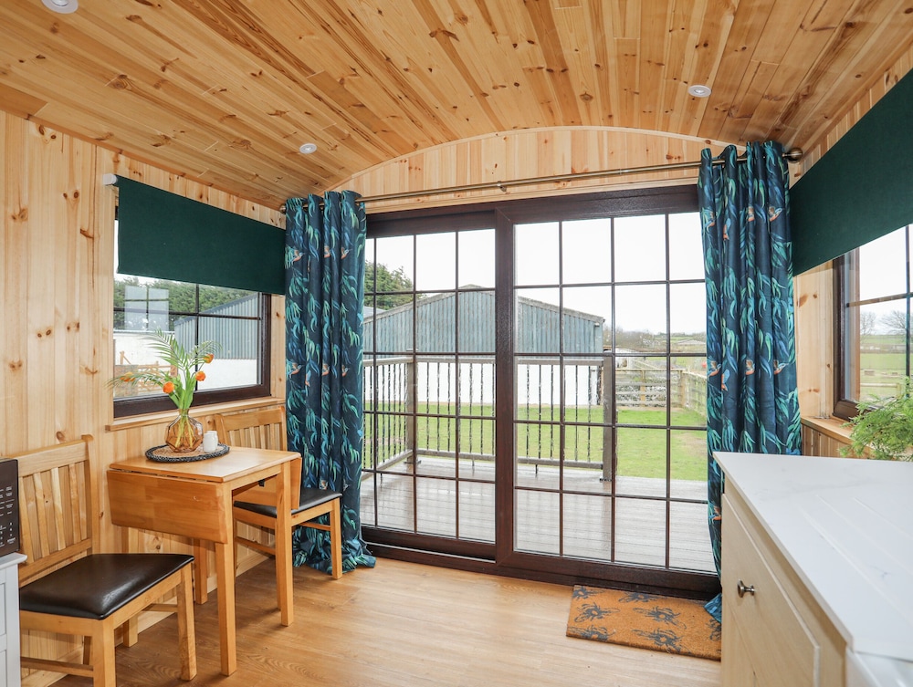Tal Sarn Shepherd Hut