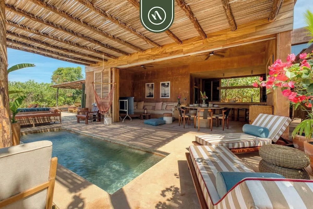 Stunning Two-bedroom Ocean View House - Mazul