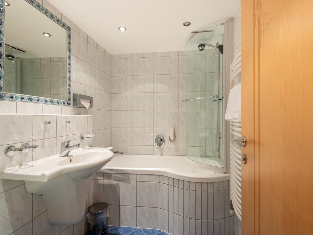 Apartment in Langenfeld With Infrared Sauna