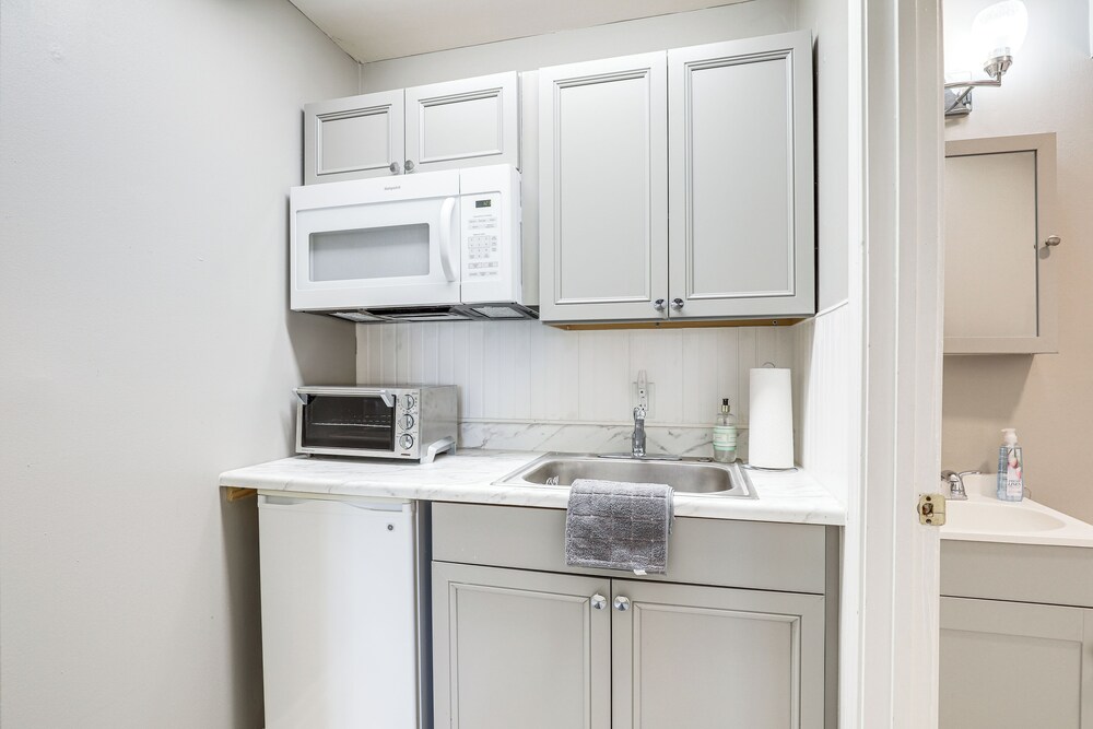1 Mi to North Myrtle Beach: Studio w/ Pool Access