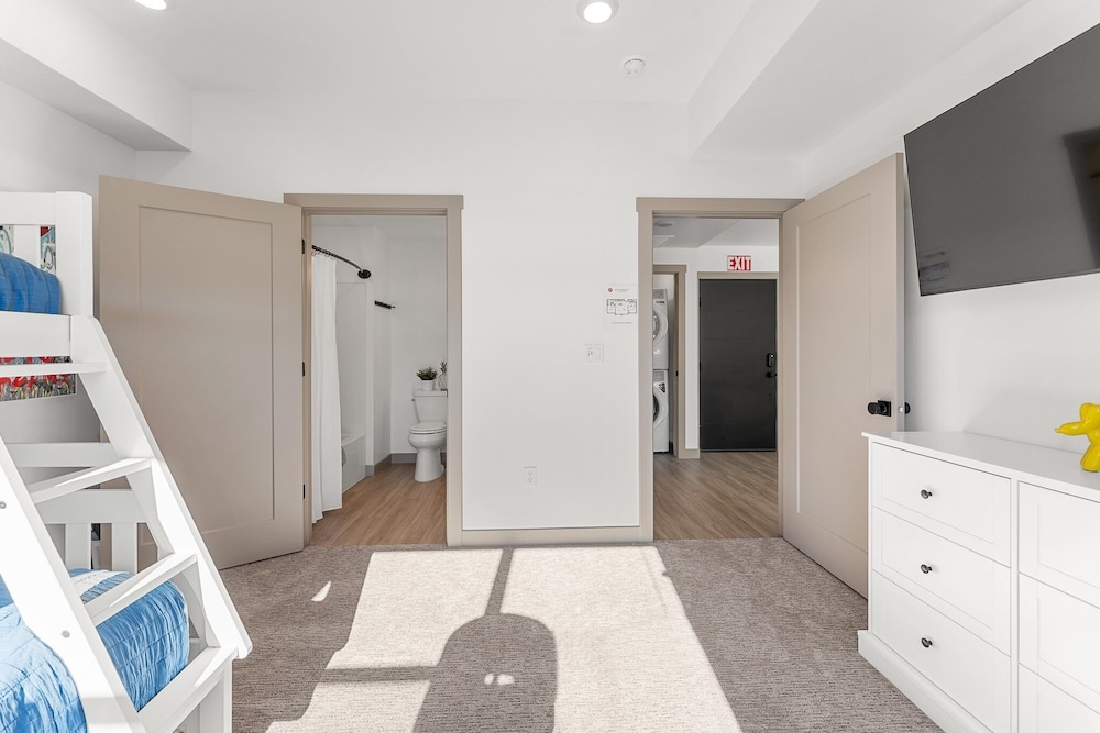 Retreat To Redrock #302 2 Bedroom Condo