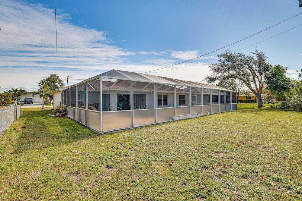 Private Pool & Spa: Airy Gem w/ Yard in Cape Coral