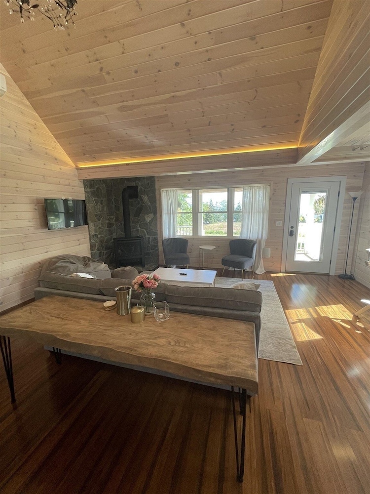 Couples Cottage Limit 4 1 Bedroom Cottage
