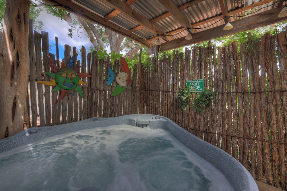 Sonora Casita Hot-tub Four Minutes to Marktplatz!