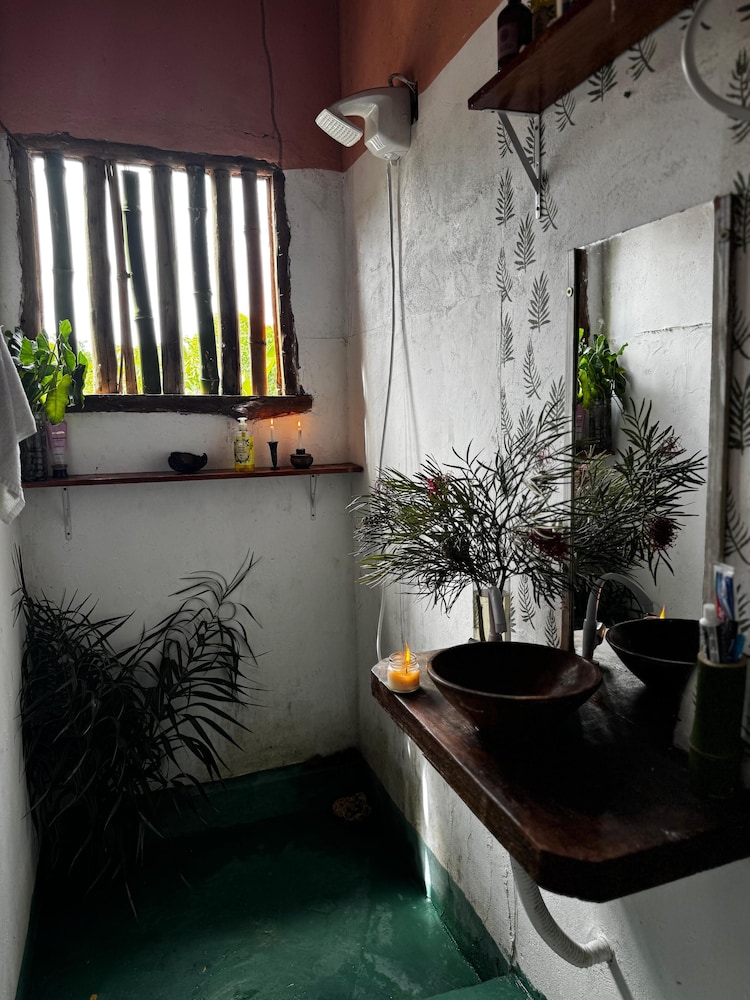 Hostel Mata House