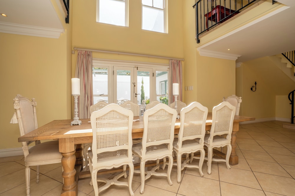 Charming Langebaan Holiday Home With Panoramic Views
