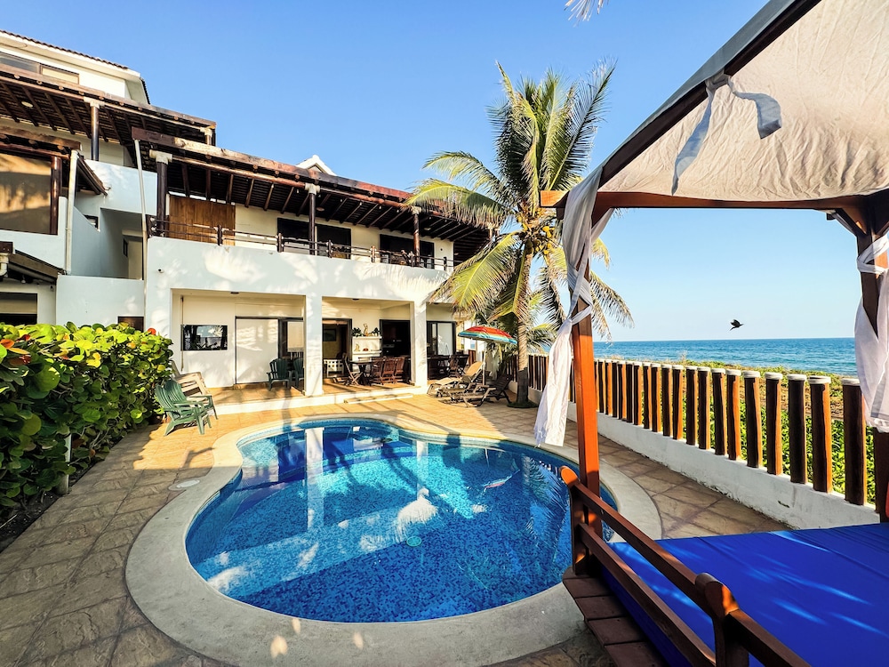 Villas Le Suisse Monterrico