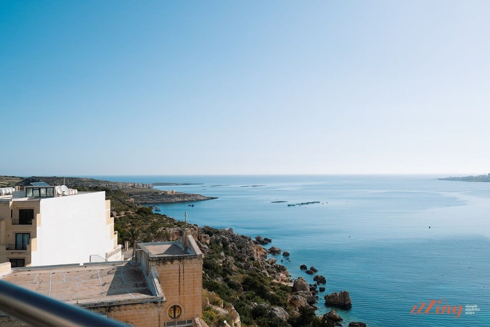 Malta s Instaworthy Stunning Seaview Penthouse photo 2