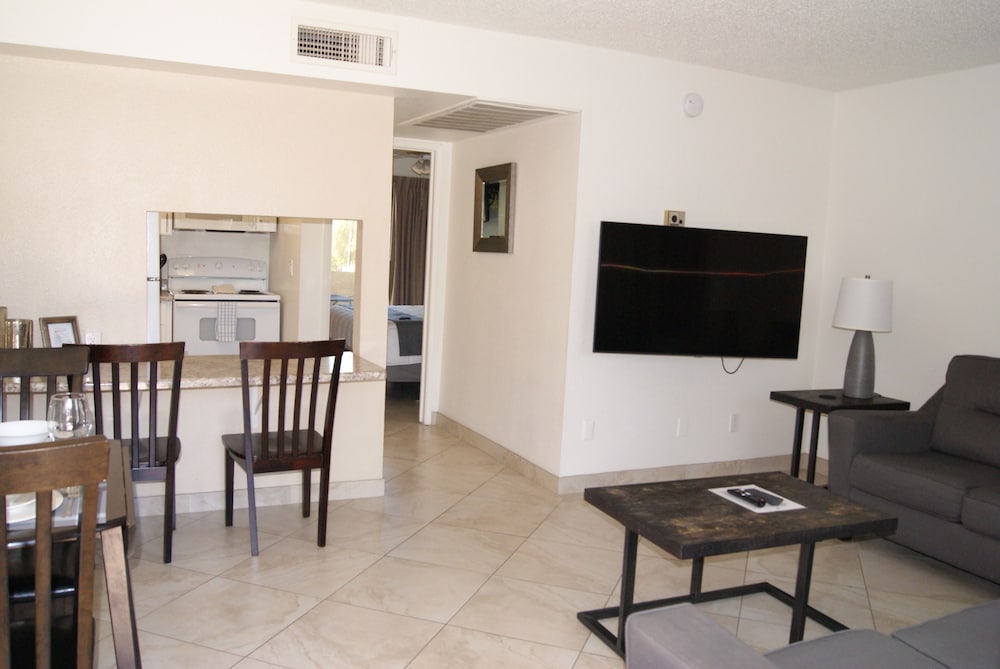 128 Fully Furnished 1BR Suite-Prime Location! by RedAwning - Property Image 17