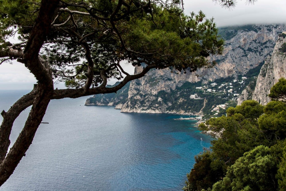 Villacore Capri