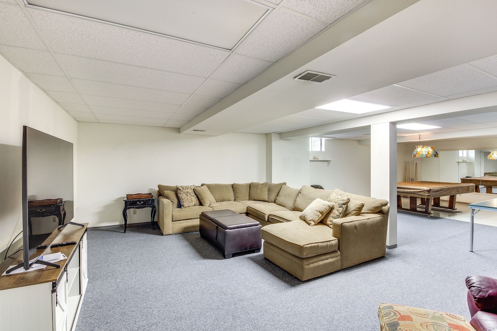 Overland Park Family Home w/ Game Room & Backyard!