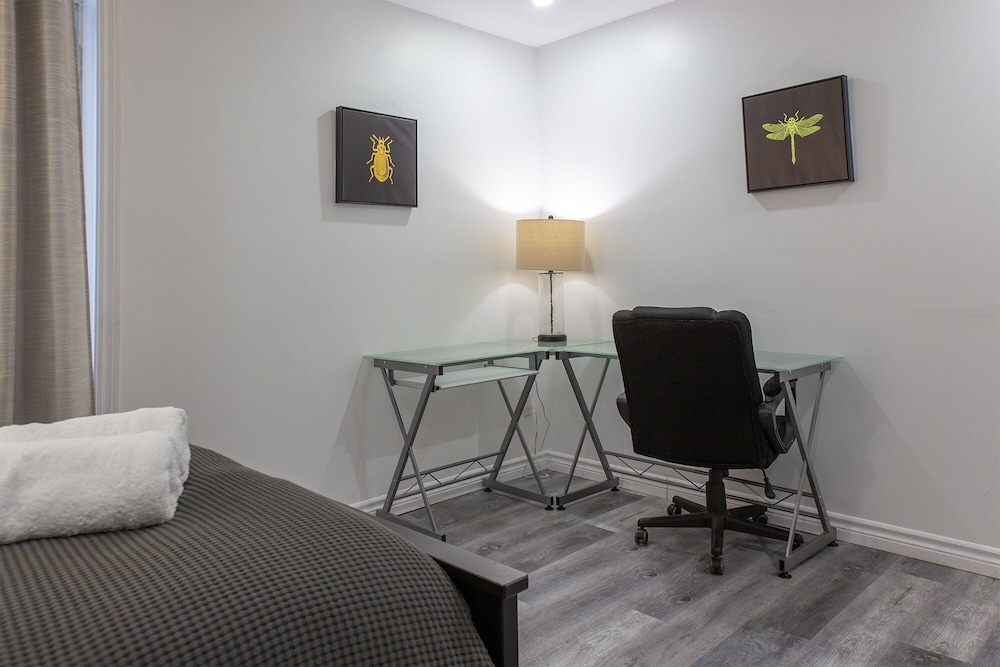 Lovely Condo near Dtown Montreal- 4404-2