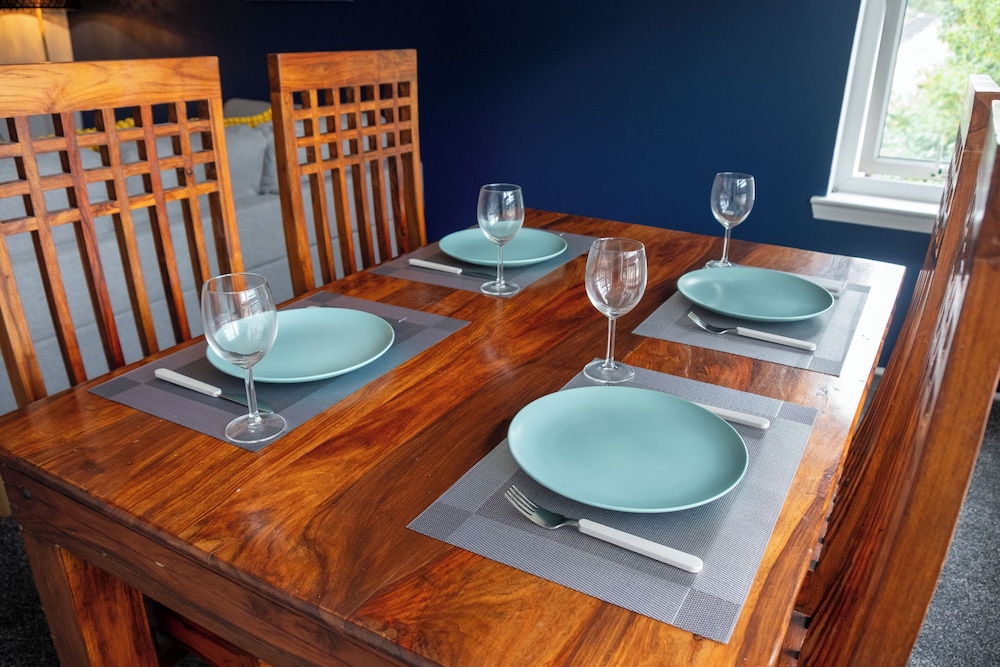 Modern Unit Cook Work in Comfort