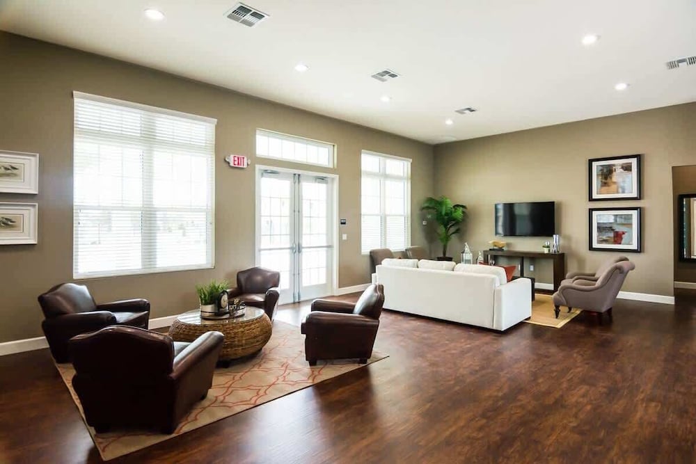 Cozy 4BR Retreat Near Orlando Attractions
