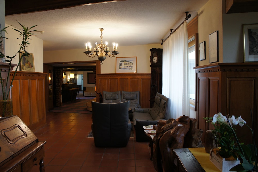 Hotel Astoria - Image 1